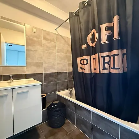 Apartamento 3 Pièces Avec Terrasse à - Fr-1-309-459 *